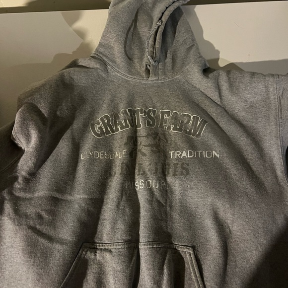 Sweatshirt - Picture 1 of 1
